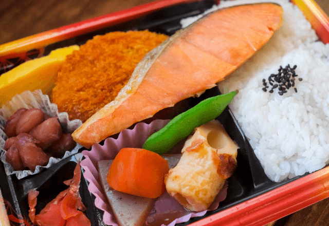男「250個の弁当キャンセルで（笑）」店員「は？！」直後⇒意外な人物の登場に…一同騒然
