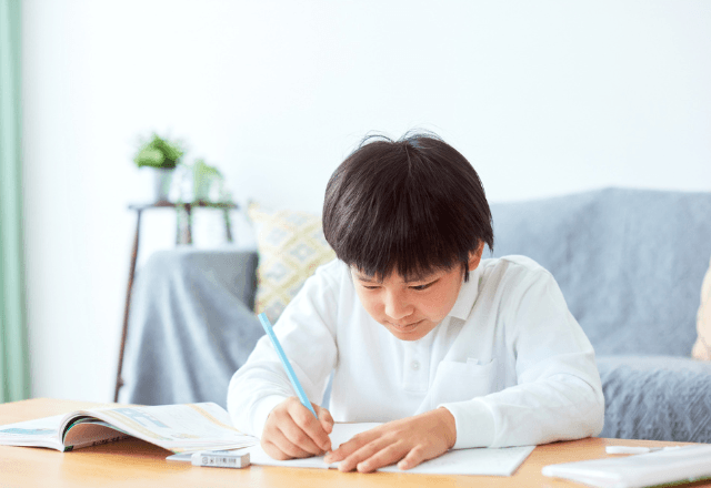 「早く宿題しなさい！」の毎日が劇的に変わる。子どもがすんなり机に向かう"魔法のタイミング"
