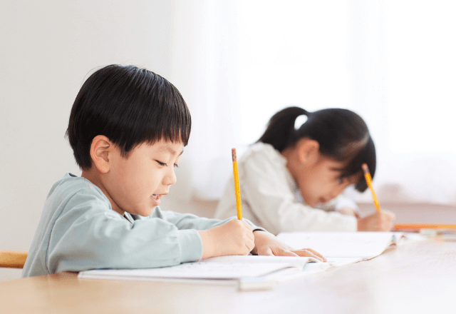 家族みんなが快適に！リビングでの学習収納アイデア