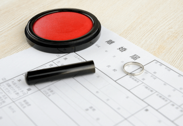 夫「金をくれ！くれないなら離婚だ！」私「じゃ、離婚で！」直後⇒勘違いしていた夫が顔面蒼白？！