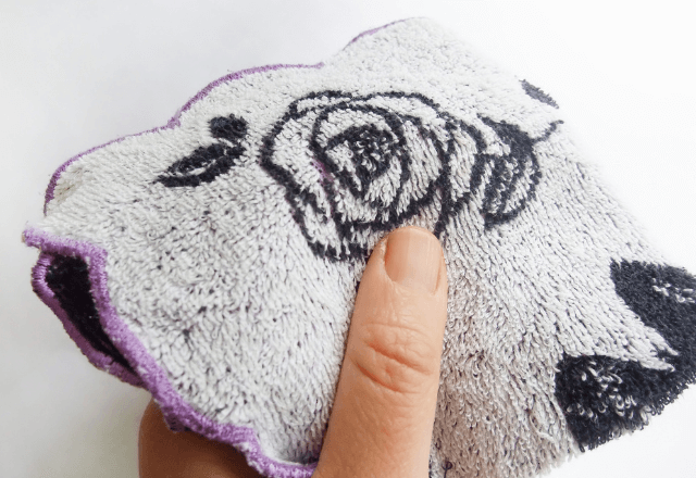 息子「ママ、誕生日おめでとう」私「ありがとう」プレゼントを受け取った直後⇒夫がゴミ箱へ投げ捨てて―！？