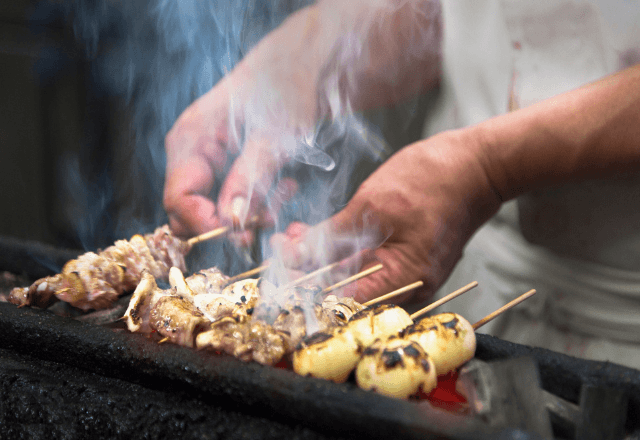 居酒屋で…焼き鳥を90分待つ私「注文通ってる？」店長「品切れ（笑）」さらに⇒会計時の【ヤバすぎる対応】に絶句…