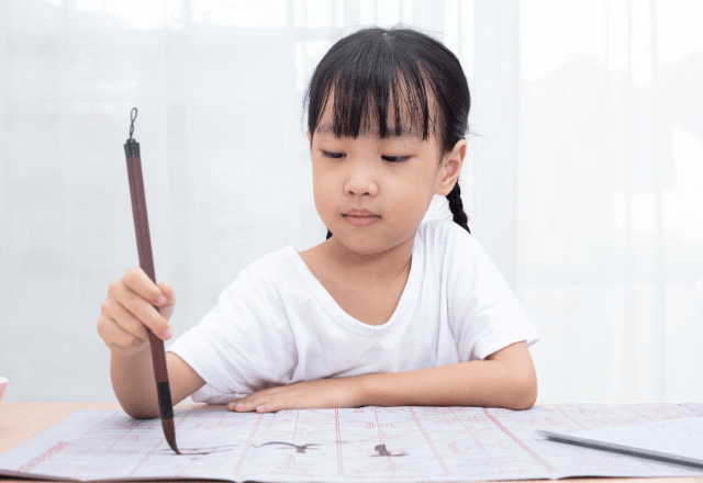 小学生で習字を習う魅力とは？教室の選び方や費用も解説