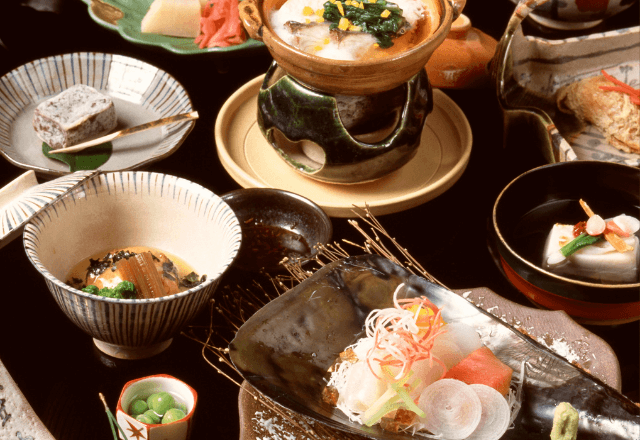 高級料亭で『提供された懐石料理』に違和感…店員を問い詰めた結果⇒「あー…」まさかの返答に絶句