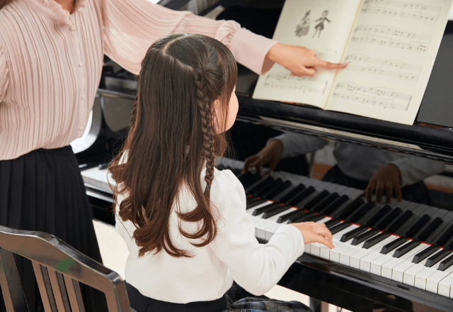 4歳からが最適！子どもの脳を育むピアノ教室の始め方と選び方