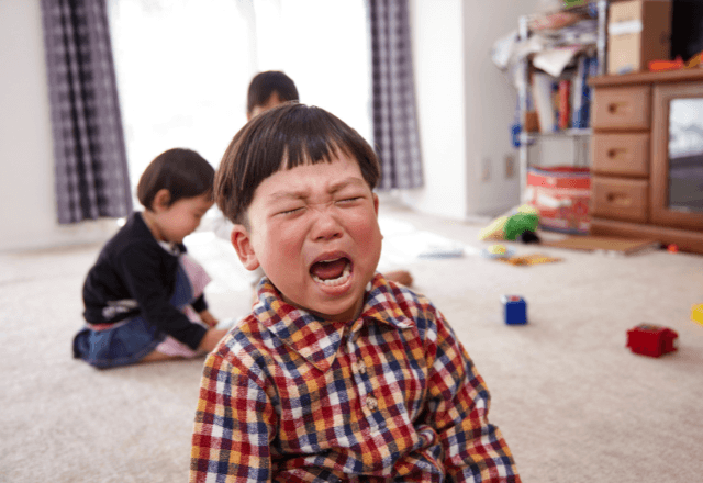 子どもの欲しがりを「ダメ！」と叱るのはちょっと待って！プロ直伝“スマホで撮るだけ”で号泣がスッと収まる方法