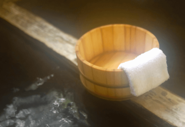 温泉で…外国人「タオルがない…」私「これ使って」翌朝⇒外国人「私の国の…」私を待っていた理由に涙…