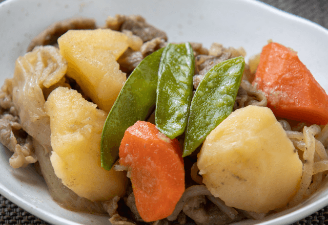 「料理はもってこなくていい」と義父に拒絶された私。気を遣われたと思ったら⇒じつは…衝撃の【残酷な本音】に唖然…