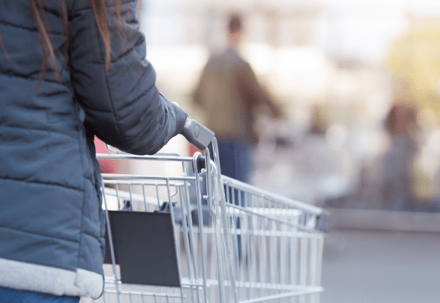 私「お荷物、車まで運びましょうか？」高齢女性「ありがとうね」数ヶ月後⇒「あなた…」再会後の展開に涙…