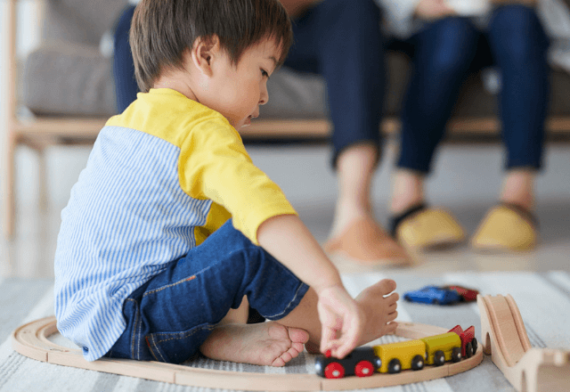子どもが片付けしてくれない！進んで片付けしたくなる声かけの工夫