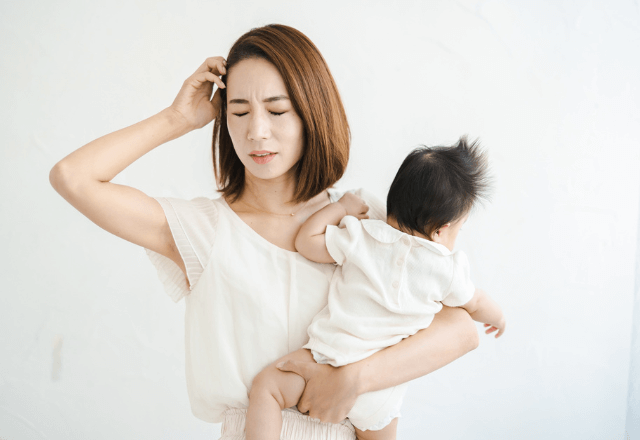 抱っこで泣いちゃうのはなぜ？赤ちゃんが安心する抱っこのコツ