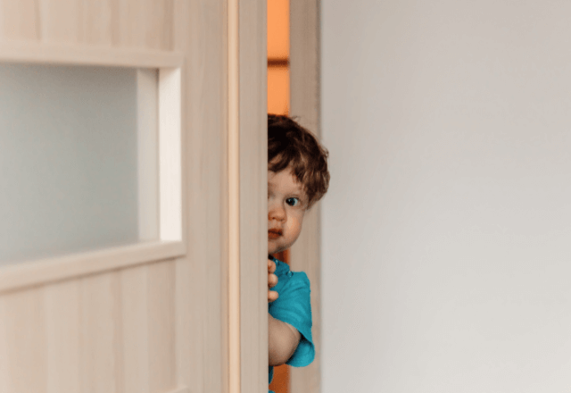 家にある物で赤ちゃんの扉対策！手作りロックのアイデア集