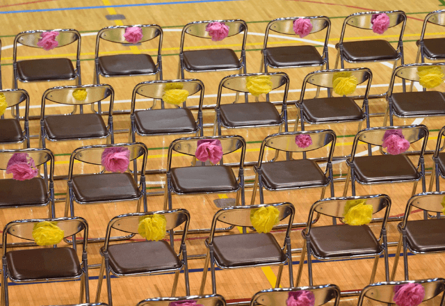 入園式直前…「落ち着いてください！」突然のアナウンスに困惑。だが次の瞬間⇒園庭に響く“異様な音”で会場がパニックに！？