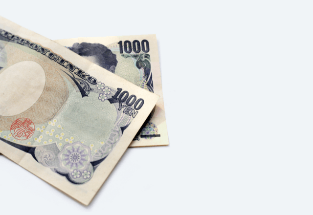 登校中…「どうぞ」見知らぬ老婆に"千円"貸した中学生の私。数日後⇒手渡された【高級すぎるお礼】に「ウソ…！？」