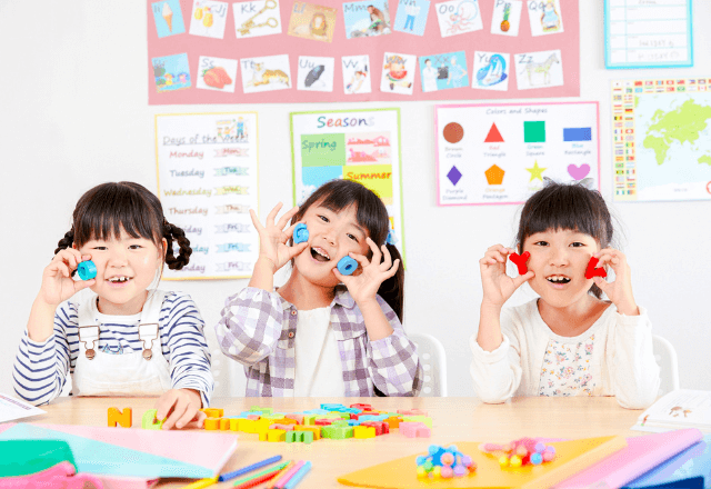 子どもに英語を学ばせる最適なタイミングとは？成功への道しるべ