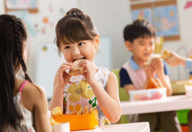 幼稚園遠足向け！簡単で子どもに人気の食べやすいお弁当アイデア