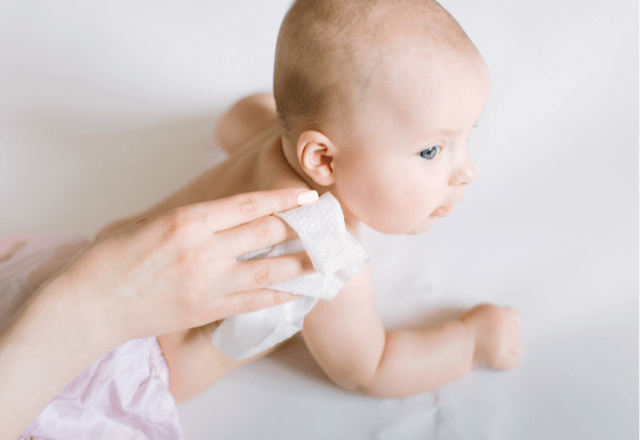 赤ちゃんもにっこり！おしりふきを温めるメリットと活用術