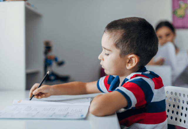 気になる小学校受験の時期はいつ？塾の特徴や費用を分かりやすく解説