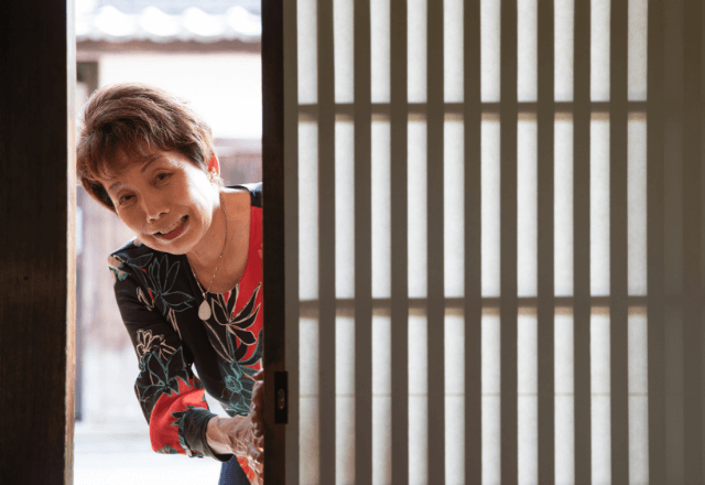 結婚直後…夫「母さんと絶縁してる」妻「そう…」だが数ヶ月後⇒「離婚して同居する」義母を連れてきた理由にゾッ…