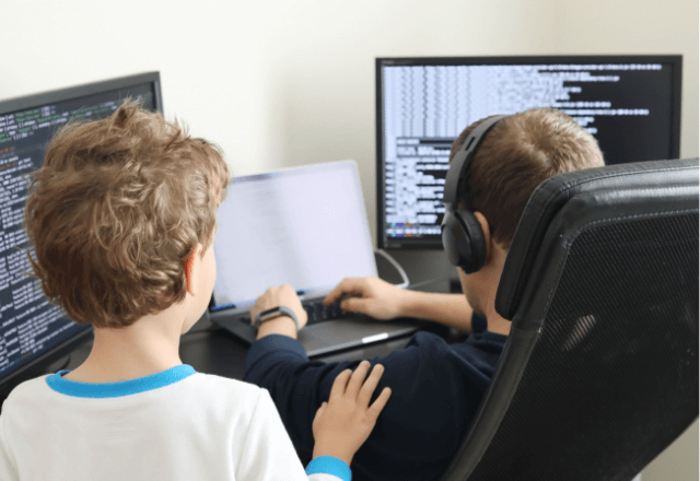 なぜ必修化？小学校プログラミング教育の目的と文科省の指針