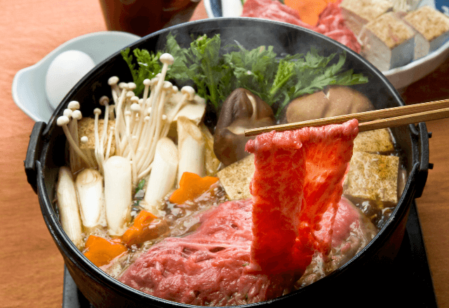 完璧な家事をする嫁に…夫「肉を食べるのは仕事してるオレだけ」しかし直後⇒義父が現れて夫が顔面蒼白に！？