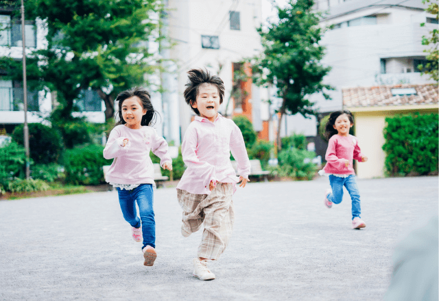 おやこで公園を楽しもう！遊び方のコツと便利な持ち物リスト