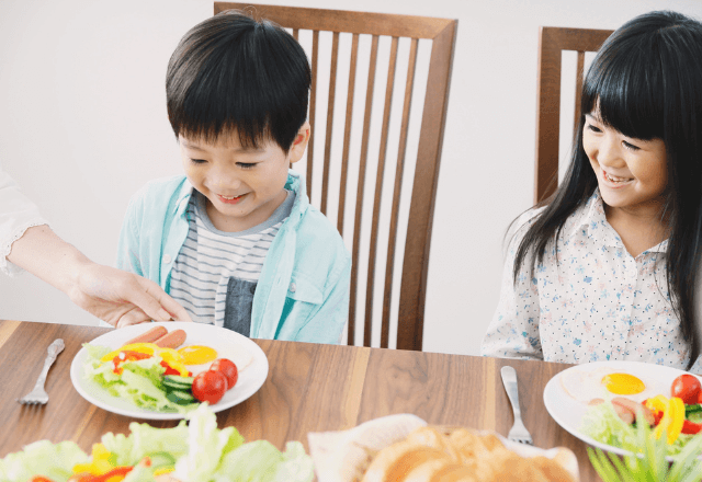子どもが朝ごはんを食べない原因と対策方法