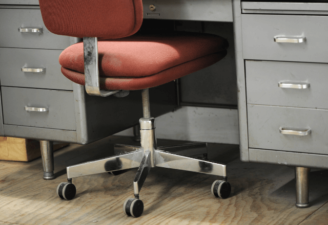 主任「書類はまだ？これだからゆとりは…」私「いいえ」引き出しを確認させた結果⇒「え？」主任が凍り付いて…