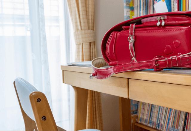 夫「宿題見てやる」小2の娘「うん」だが数分後、娘の悲鳴が…駆け付けた結果⇒【衝撃の理由】に「離婚で」