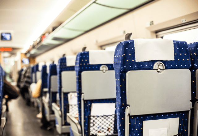 新幹線で…父「トイレ行ってくる」私「うん」だが戻って来た瞬間⇒「おいコラ！」乗客を怒鳴りつけて―！？