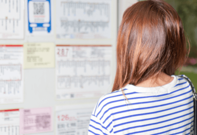 「どのバスに乗るの？」バス停で声をかけてくれた年配女性。案内通りに乗った結果⇒“女性の正体”に「えっ！」