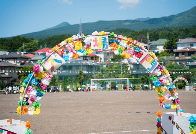 子どもの運動会で…「全部うちの場所だから」最前列を陣取るママ友。直後⇒先生の『ある一言』で態度が一変！？