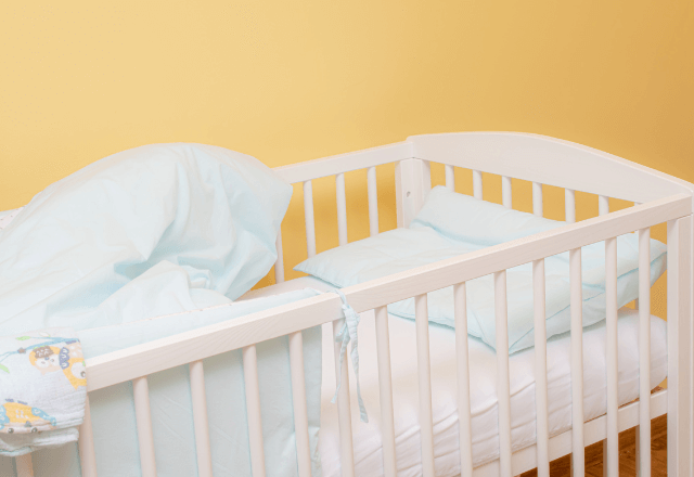 ベビーベッドはレンタル？それとも購入？メリットや費用を賢く比較！