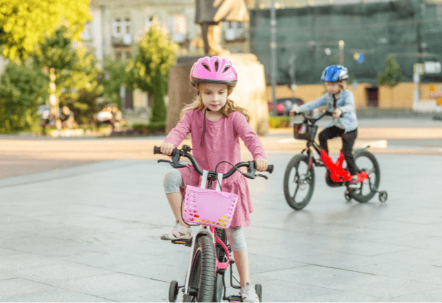 幼児がスムーズに自転車へ乗れるコツ！練習手順やおすすめ品も紹介