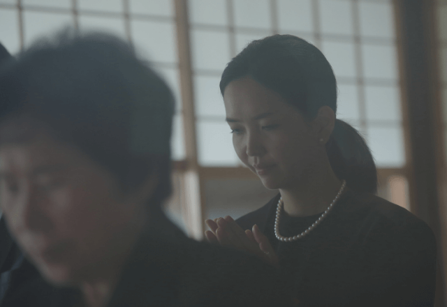 祖父の葬儀で…知らない女性が小さな子どもを連れて登場。だが次の瞬間⇒女性「私は…」衝撃の正体に「は？」