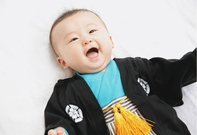 お食い初めの石はどう選ぶ？意味や準備のポイント、やり方を解説