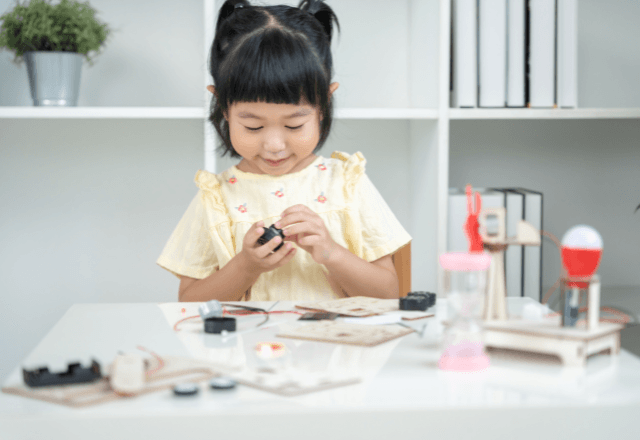 理系の子に見られる特徴とは？好奇心を育てて能力を伸ばすコツ