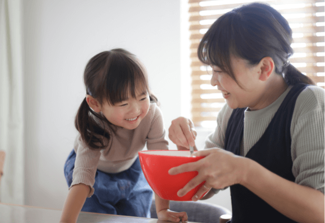 子どもと料理を楽しむ！やりたい気持ちを尊重するコツ
