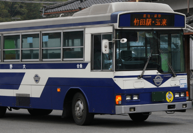 バスで…突然の停車に車内騒然！？直後⇒「降りてください！」乗客が一斉下車した【衝撃の理由】とは…！？