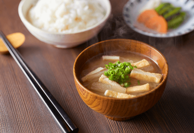 親戚会で…”嫁の食事だけ”用意していない義母「家族の分しかないから」嫁「はーい」⇒”速攻”で帰った結果…