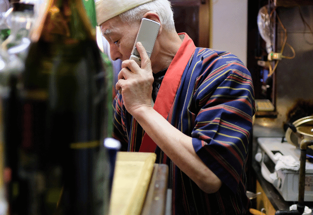居酒屋で…客「50人の同窓会予約はキャンセルで！」店員「予約入ってないけど？」直後⇒勘違に気づいた客は絶句