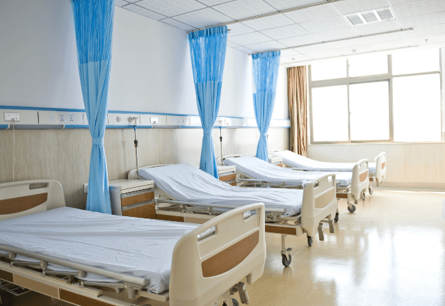 【後編】「眠いからタクシー使って」陣痛が来た妻を放置して爆睡する夫。翌日⇒親族の前で【全部暴露】された結果…（笑）