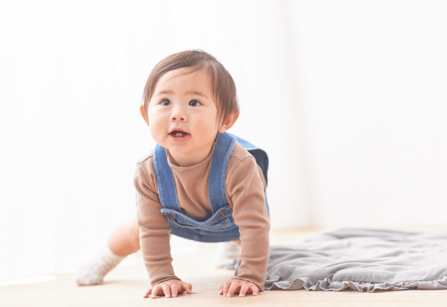 赤ちゃんの危険ないたずら防止！コードとコンセントの安全対策