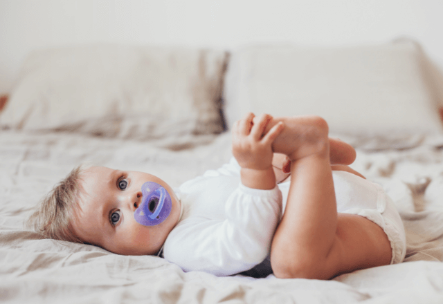 お座り期の成長を応援！生後8ヶ月の赤ちゃんが夢中になる遊び4選