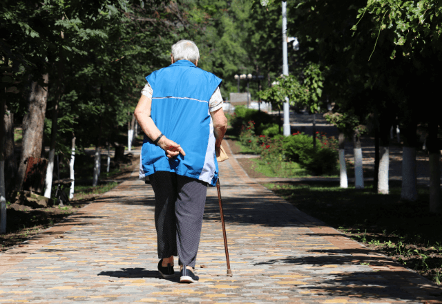 転倒した老人が救急搬送。「歯、落ちてました！」救急隊に手渡した数日後⇒玄関のチャイムが鳴り「まさか…」