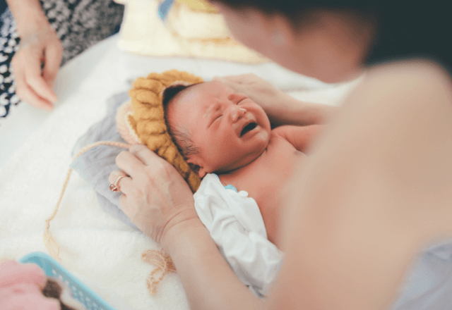 赤ちゃんの泣き声に隠されたサインとゆったり過ごすコツ