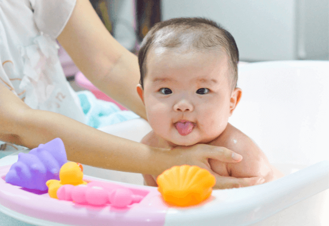 おやこのお風呂を笑顔に！おもちゃの選び方とスッキリ収納術