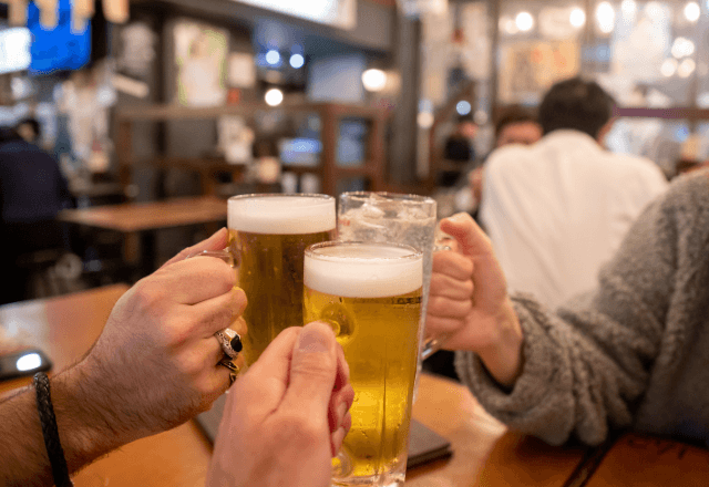 飲食店で…「予約されてません」疑われたので証拠を見せた私。だが直後⇒店員が放った【最悪な一言】に絶句…