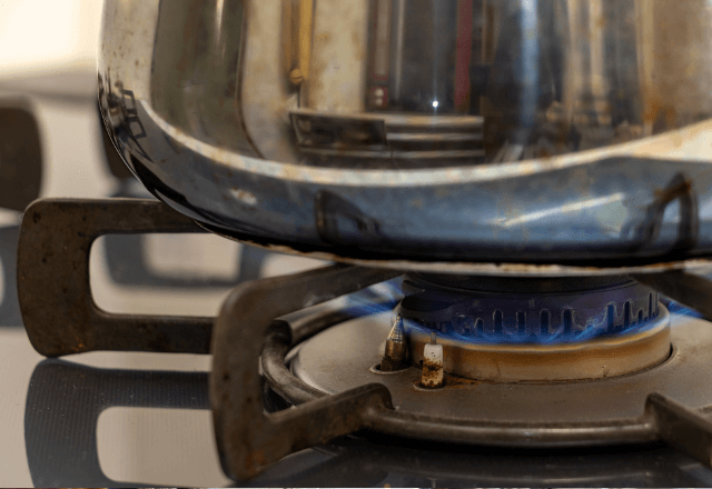 帰省中…私「年越し蕎麦食べます？」義母「うちは食べないよ」直後⇒出てきた【まさかの料理】に「マジ？」