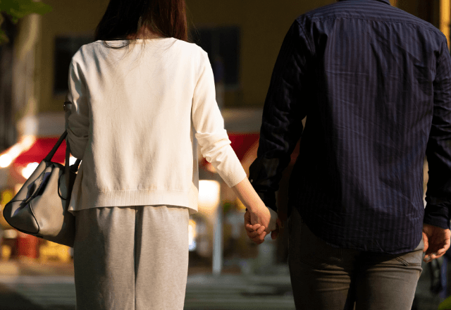 浮気現場を見た夫「離婚だ！慰謝料も貰う（笑）」妻「はーい」だが後日⇒“勘違い”に気付いた夫「まって」